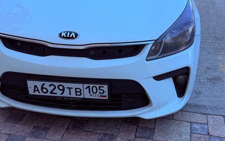 KIA Rio IV, 2018 год, 900 000 рублей, 3 фотография