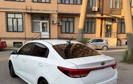 KIA Rio IV, 2018 год, 900 000 рублей, 6 фотография