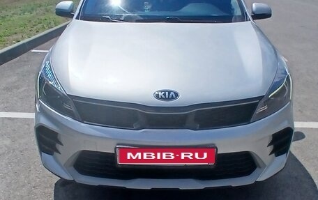 KIA Rio IV, 2021 год, 1 650 000 рублей, 1 фотография