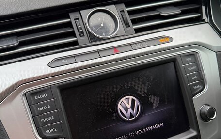 Volkswagen Passat B8 рестайлинг, 2015 год, 1 550 000 рублей, 13 фотография