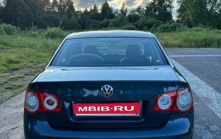 Volkswagen Jetta VI, 2010 год, 860 000 рублей, 3 фотография