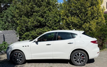 Maserati Levante I, 2017 год, 4 400 000 рублей, 2 фотография