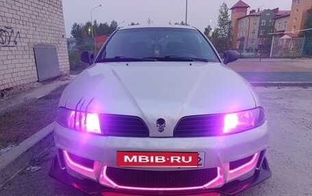 Mitsubishi Carisma I, 2003 год, 400 000 рублей, 1 фотография
