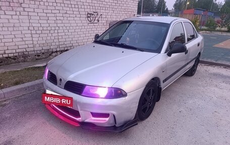 Mitsubishi Carisma I, 2003 год, 400 000 рублей, 3 фотография