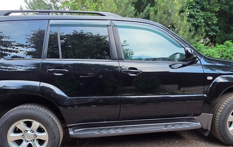 Toyota Land Cruiser Prado 120 рестайлинг, 2004 год, 1 978 000 рублей, 5 фотография