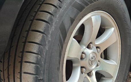 Toyota Land Cruiser Prado 120 рестайлинг, 2004 год, 1 978 000 рублей, 13 фотография