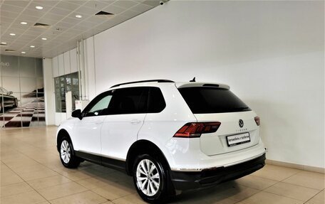 Volkswagen Tiguan II, 2021 год, 2 495 000 рублей, 4 фотография