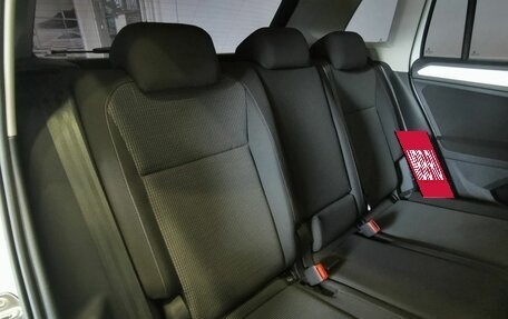 Volkswagen Tiguan II, 2021 год, 2 495 000 рублей, 16 фотография