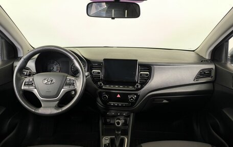Hyundai Solaris II рестайлинг, 2020 год, 1 680 000 рублей, 13 фотография
