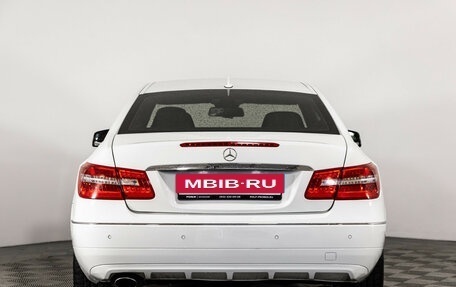 Mercedes-Benz E-Класс, 2011 год, 1 349 000 рублей, 7 фотография