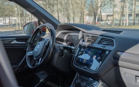 Volkswagen Tiguan II, 2018 год, 2 999 999 рублей, 6 фотография