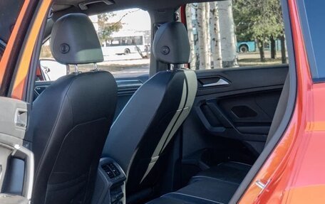 Volkswagen Tiguan II, 2018 год, 2 999 999 рублей, 11 фотография