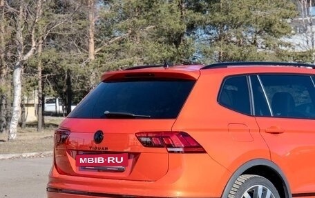 Volkswagen Tiguan II, 2018 год, 2 999 999 рублей, 16 фотография