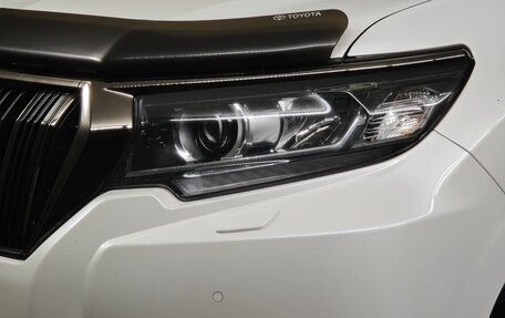 Toyota Land Cruiser Prado 150 рестайлинг 2, 2021 год, 4 955 000 рублей, 10 фотография