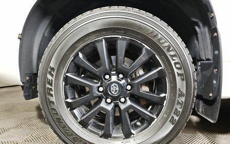 Toyota Land Cruiser Prado 150 рестайлинг 2, 2021 год, 4 955 000 рублей, 9 фотография