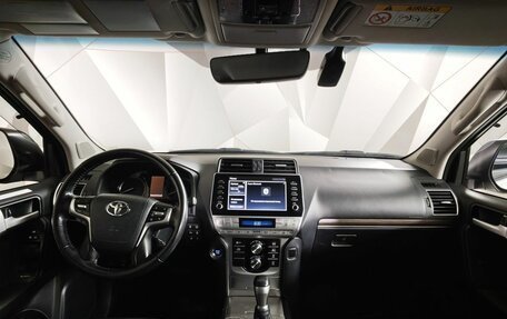 Toyota Land Cruiser Prado 150 рестайлинг 2, 2021 год, 4 955 000 рублей, 14 фотография