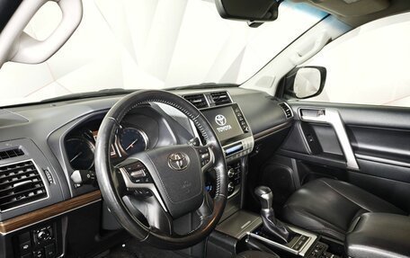 Toyota Land Cruiser Prado 150 рестайлинг 2, 2021 год, 4 955 000 рублей, 19 фотография