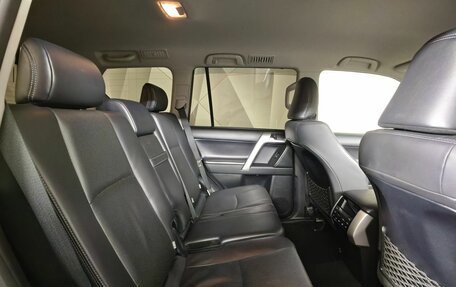 Toyota Land Cruiser Prado 150 рестайлинг 2, 2021 год, 4 955 000 рублей, 16 фотография