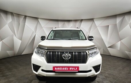 Toyota Land Cruiser Prado 150 рестайлинг 2, 2021 год, 4 955 000 рублей, 7 фотография