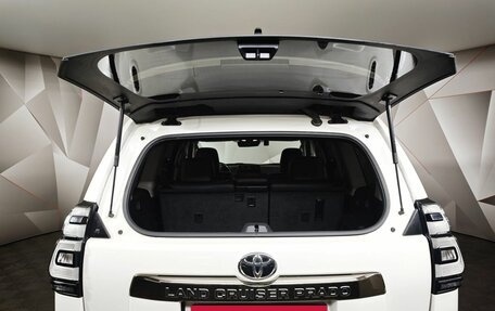 Toyota Land Cruiser Prado 150 рестайлинг 2, 2021 год, 4 955 000 рублей, 12 фотография