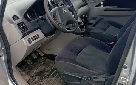 Mitsubishi Grandis, 2007 год, 500 000 рублей, 6 фотография