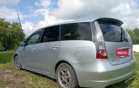 Mitsubishi Grandis, 2007 год, 500 000 рублей, 11 фотография