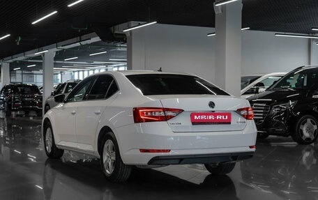 Skoda Superb III рестайлинг, 2018 год, 2 500 000 рублей, 4 фотография