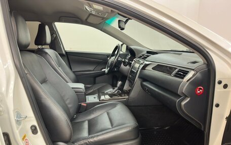 Toyota Camry, 2017 год, 2 170 000 рублей, 12 фотография