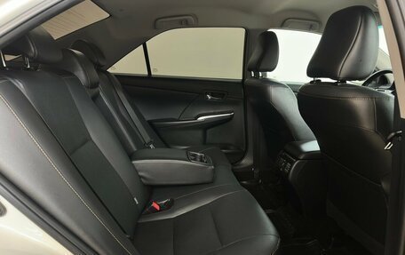 Toyota Camry, 2017 год, 2 170 000 рублей, 13 фотография