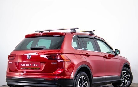 Volkswagen Tiguan II, 2018 год, 2 299 000 рублей, 4 фотография
