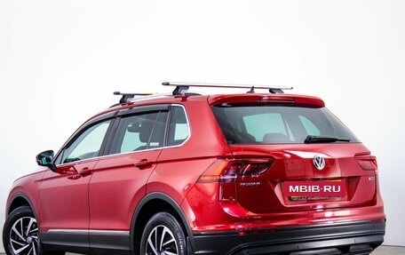 Volkswagen Tiguan II, 2018 год, 2 299 000 рублей, 6 фотография