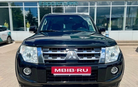 Mitsubishi Pajero IV, 2013 год, 2 199 000 рублей, 2 фотография