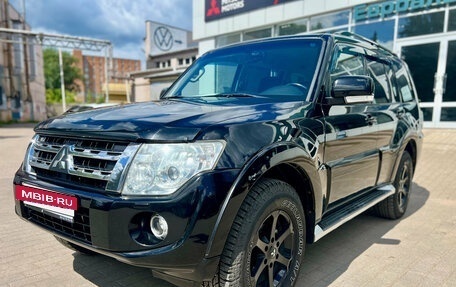 Mitsubishi Pajero IV, 2013 год, 2 199 000 рублей, 3 фотография