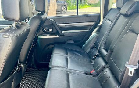 Mitsubishi Pajero IV, 2013 год, 2 199 000 рублей, 12 фотография