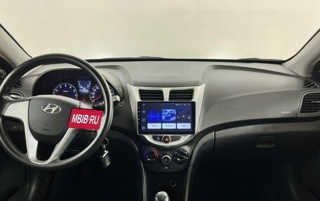 Hyundai Solaris II рестайлинг, 2013 год, 680 000 рублей, 5 фотография