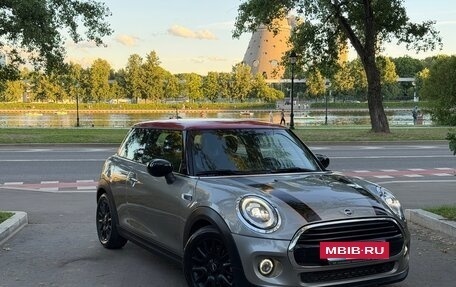 MINI Hatch, 2020 год, 1 990 000 рублей, 4 фотография