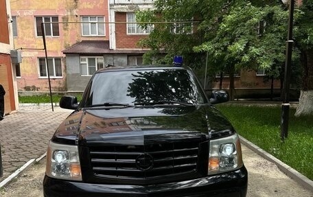 Cadillac Escalade II, 2003 год, 1 870 000 рублей, 1 фотография
