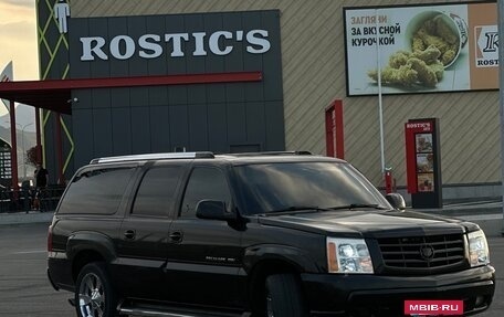Cadillac Escalade II, 2003 год, 1 870 000 рублей, 4 фотография