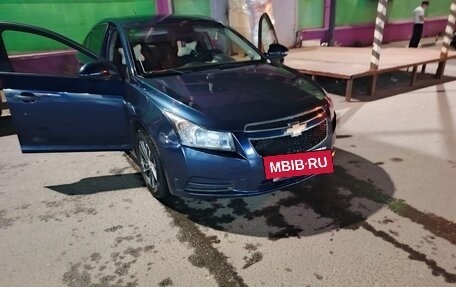 Chevrolet Cruze II, 2010 год, 495 000 рублей, 5 фотография