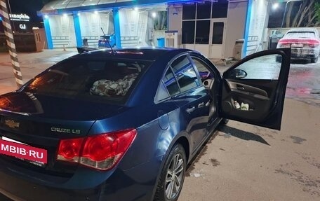 Chevrolet Cruze II, 2010 год, 495 000 рублей, 3 фотография