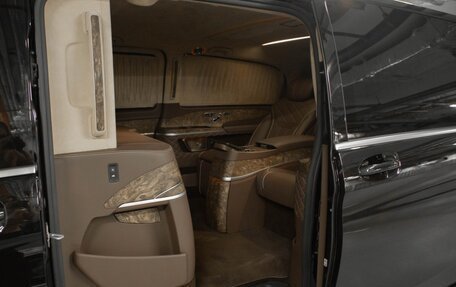 Mercedes-Benz V-Класс, 2025 год, 34 300 000 рублей, 23 фотография
