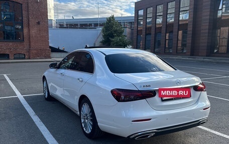 Mercedes-Benz E-Класс, 2022 год, 5 750 000 рублей, 12 фотография