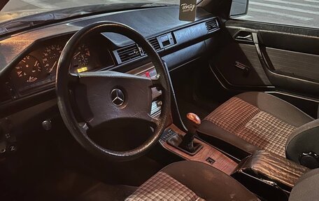 Mercedes-Benz W124, 1988 год, 150 000 рублей, 5 фотография