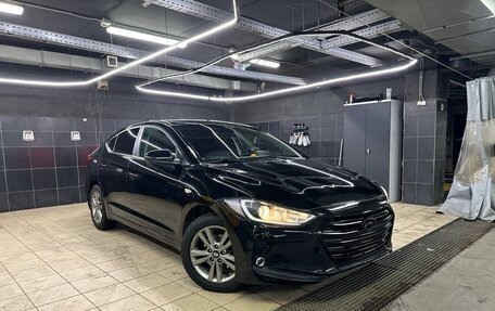 Hyundai Elantra VI рестайлинг, 2017 год, 900 000 рублей, 3 фотография