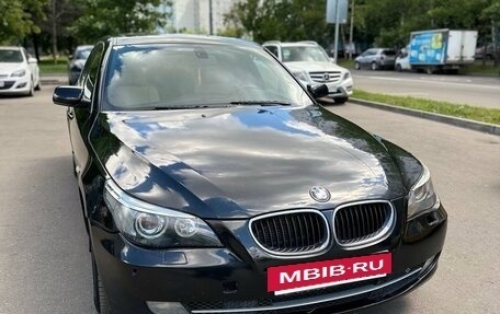 BMW 5 серия, 2004 год, 810 000 рублей, 2 фотография