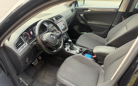 Volkswagen Tiguan II, 2018 год, 1 990 000 рублей, 9 фотография