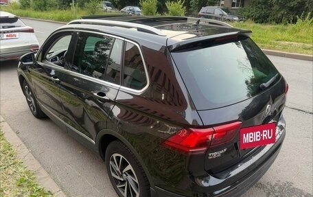 Volkswagen Tiguan II, 2018 год, 1 990 000 рублей, 5 фотография
