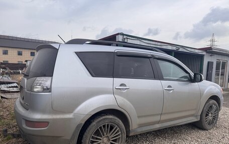 Mitsubishi Outlander III рестайлинг 3, 2011 год, 905 000 рублей, 5 фотография