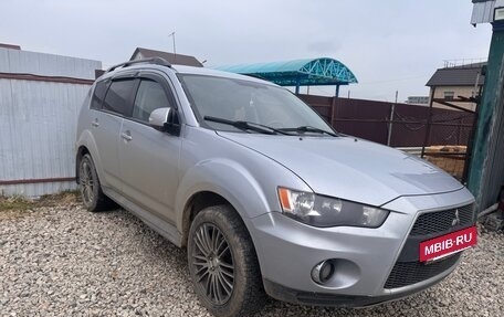 Mitsubishi Outlander III рестайлинг 3, 2011 год, 905 000 рублей, 3 фотография