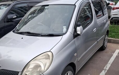 Toyota FunCargo, 2005 год, 700 000 рублей, 7 фотография